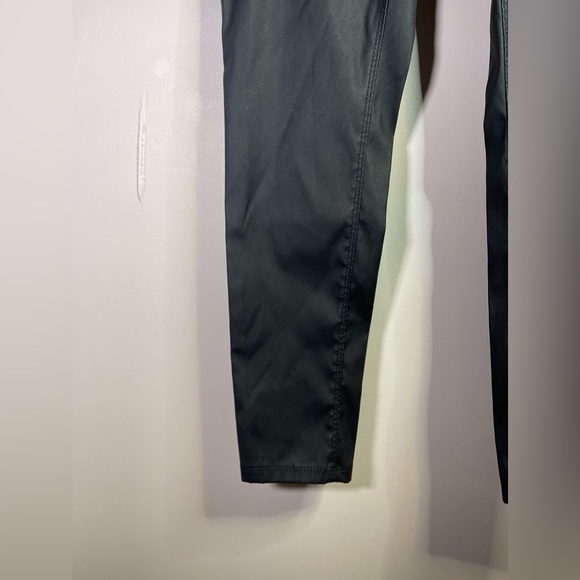 DENIM & CO. Black Denim 5 Pocket Pull-on Straight-Leg Jeggings Womens size 10 - Picture 6 of 12